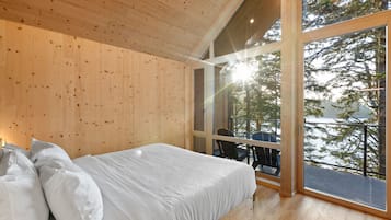 Signature Cabin, 2 Bedrooms, Oceanfront | Premium bedding, memory-foam beds, free WiFi, bed sheets