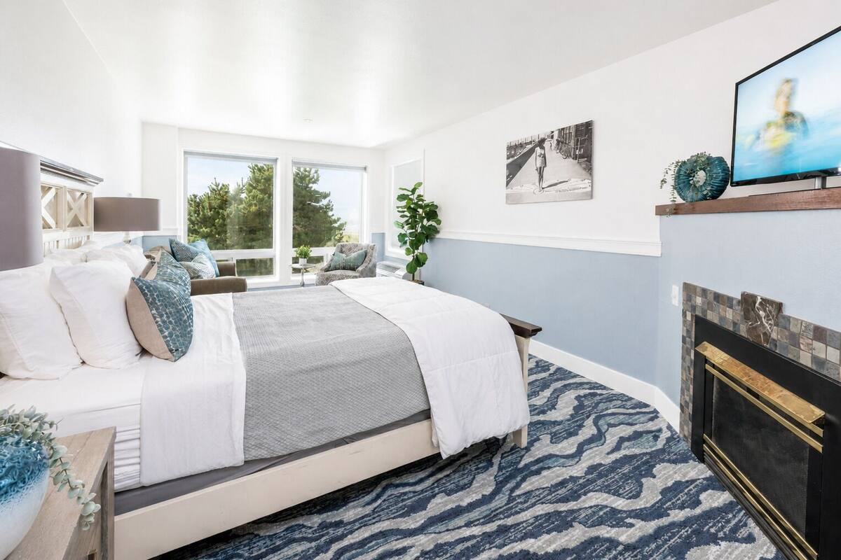 Oceanfront Queen Bed - Pet Friendly | Wifi gratis, decoración individual, mobiliario individual y ropa de cama