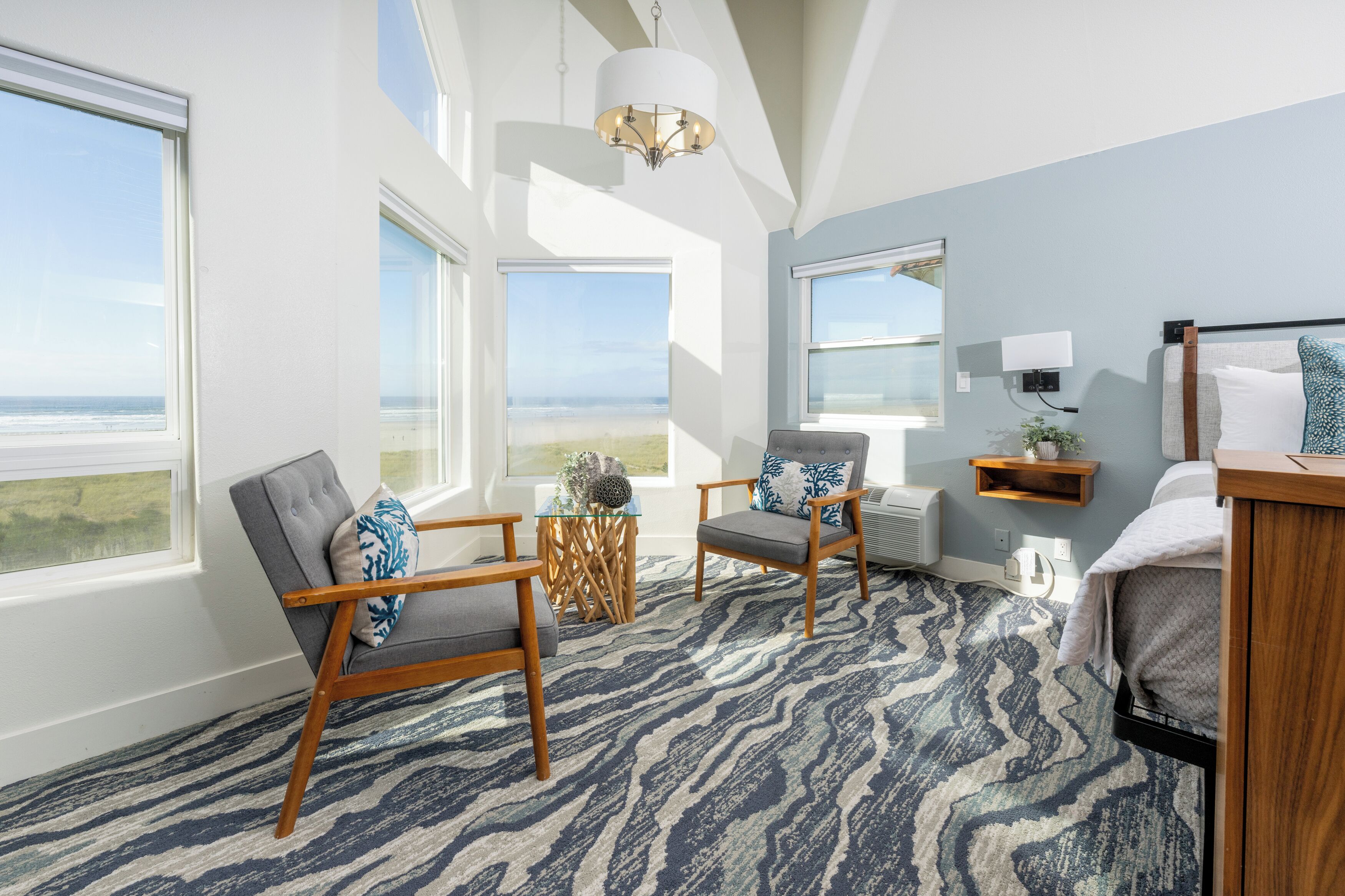 Decoración personalizada, muebles diferentes y wifi gratis 