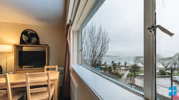 Double Room | In-room dining