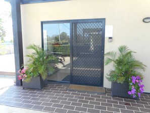 Majoituspaikan sisäänkäynti