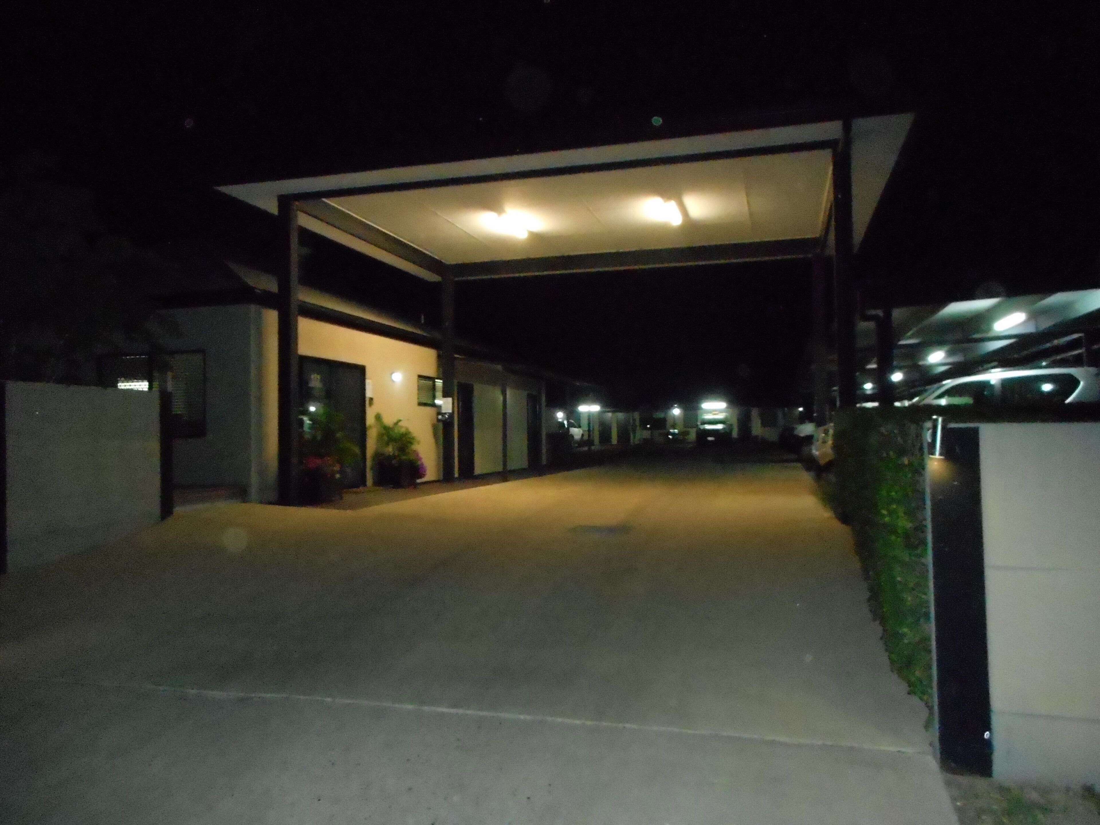 Fassade der Unterkunft – Abend/Nacht