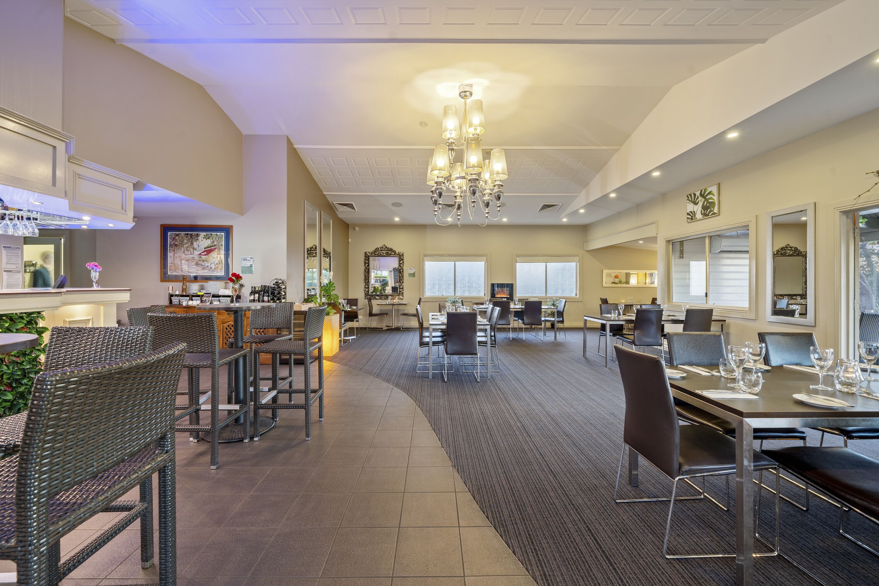 dinner served, regional cuisine, al fresco dining