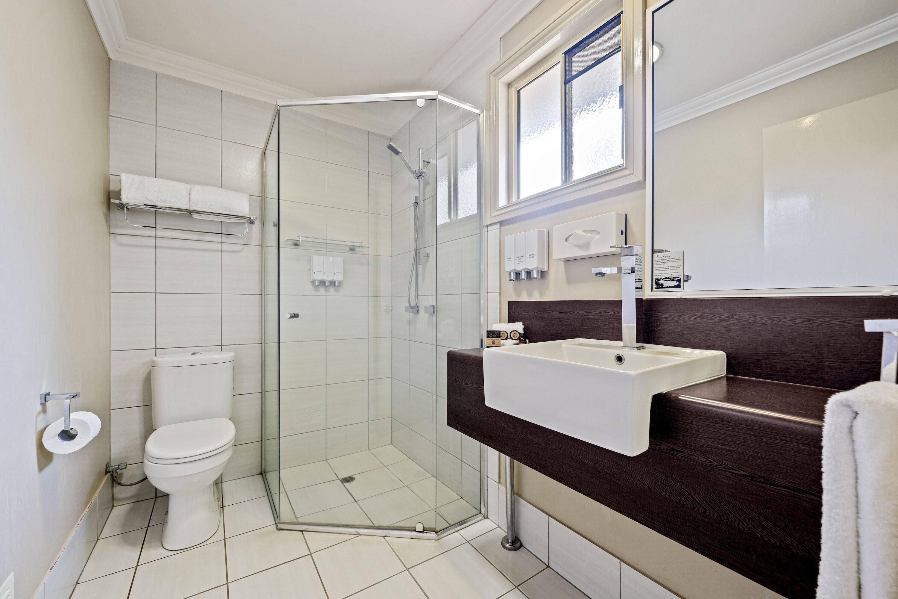 executive twin | bathroom | free toiletries, hair dryer, towels, soap