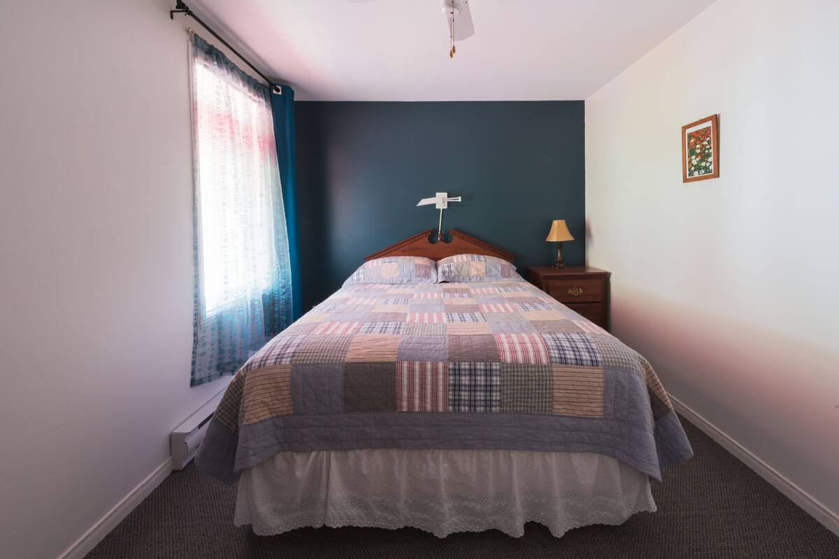 Familienzimmer, 2 Schlafzimmer, Verbindungszimmer | Zustellbetten, kostenloses WLAN