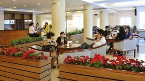 Lounge - Vietsovpetro Hotel (Xuan Huong - Da Lat)