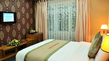 Superior Double or Twin Room | Down comforters, minibar, in-room safe, desk