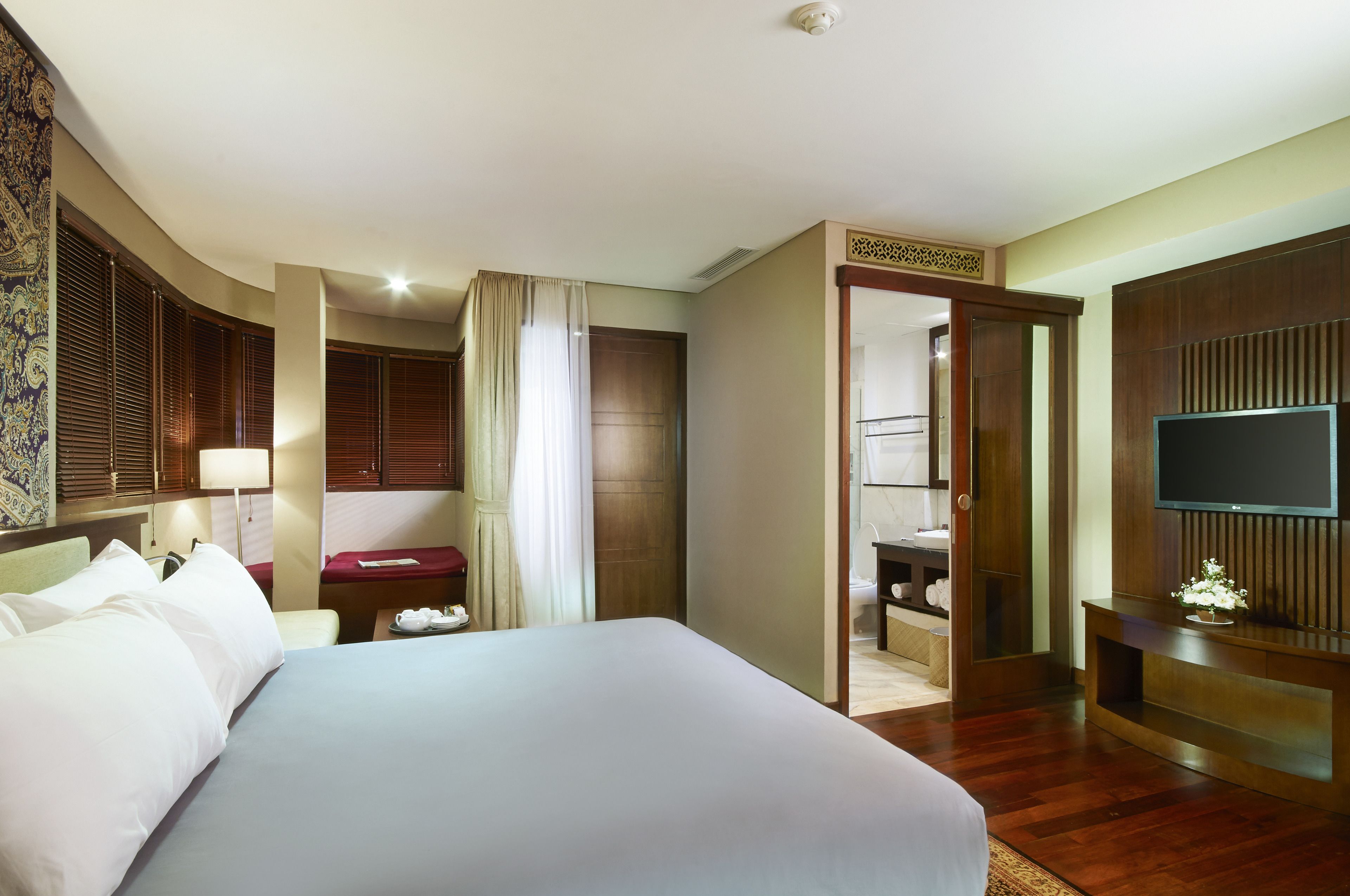 siliwangi room | 1 bedroom, in-room safe, desk, iron/ironing board