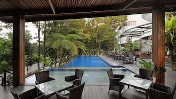 Piscina externa