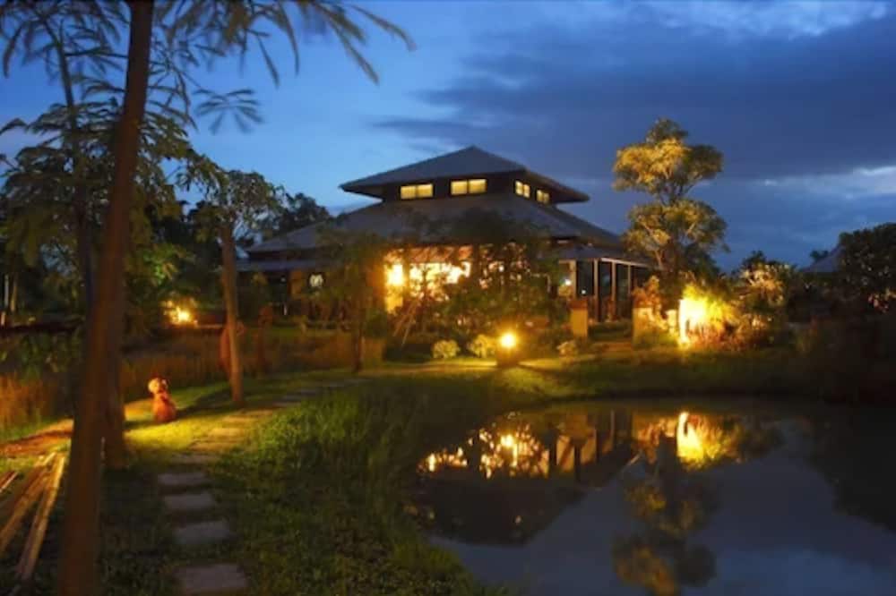 Baan Chai Thung
