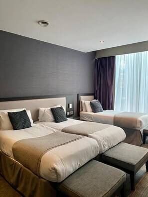 Kaliteli yatak takımı, memory foam (visko elastik) yatak 