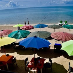 Na praia
