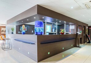 Reception - B&B HOTEL Saint-Avold Nord (Saint-Avold)