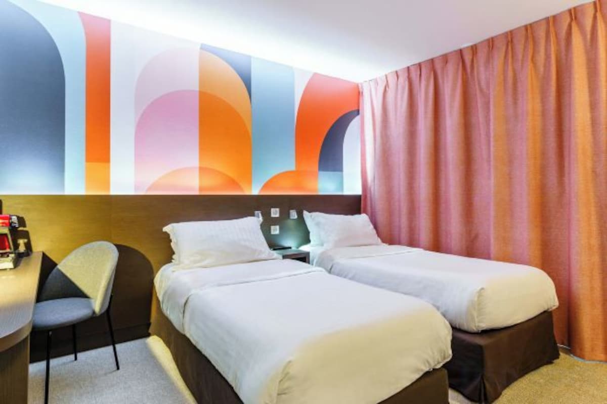 Premium bedding, pillow-top beds, minibar, in-room safe