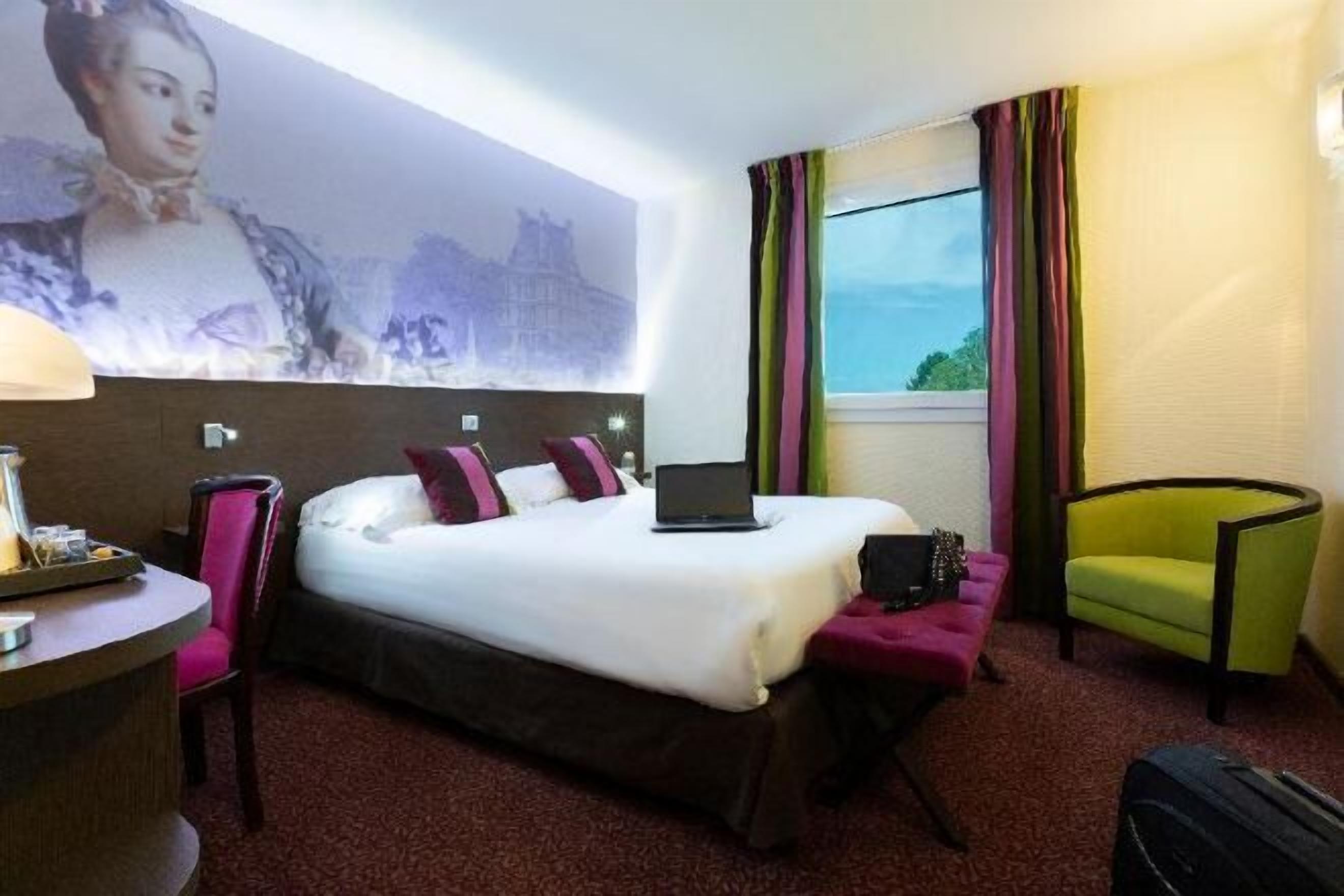 Literie de qualité supérieure, surmatelas, minibar