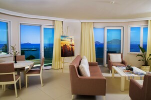 Suite, 1 Bedroom | Beach/ocean view