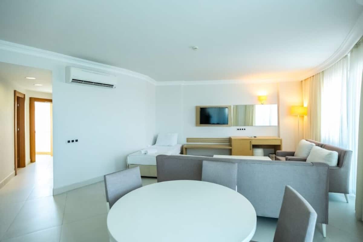 Suite Deluxe | Literie de qualité supérieure, minibar, coffres-forts dans les chambres