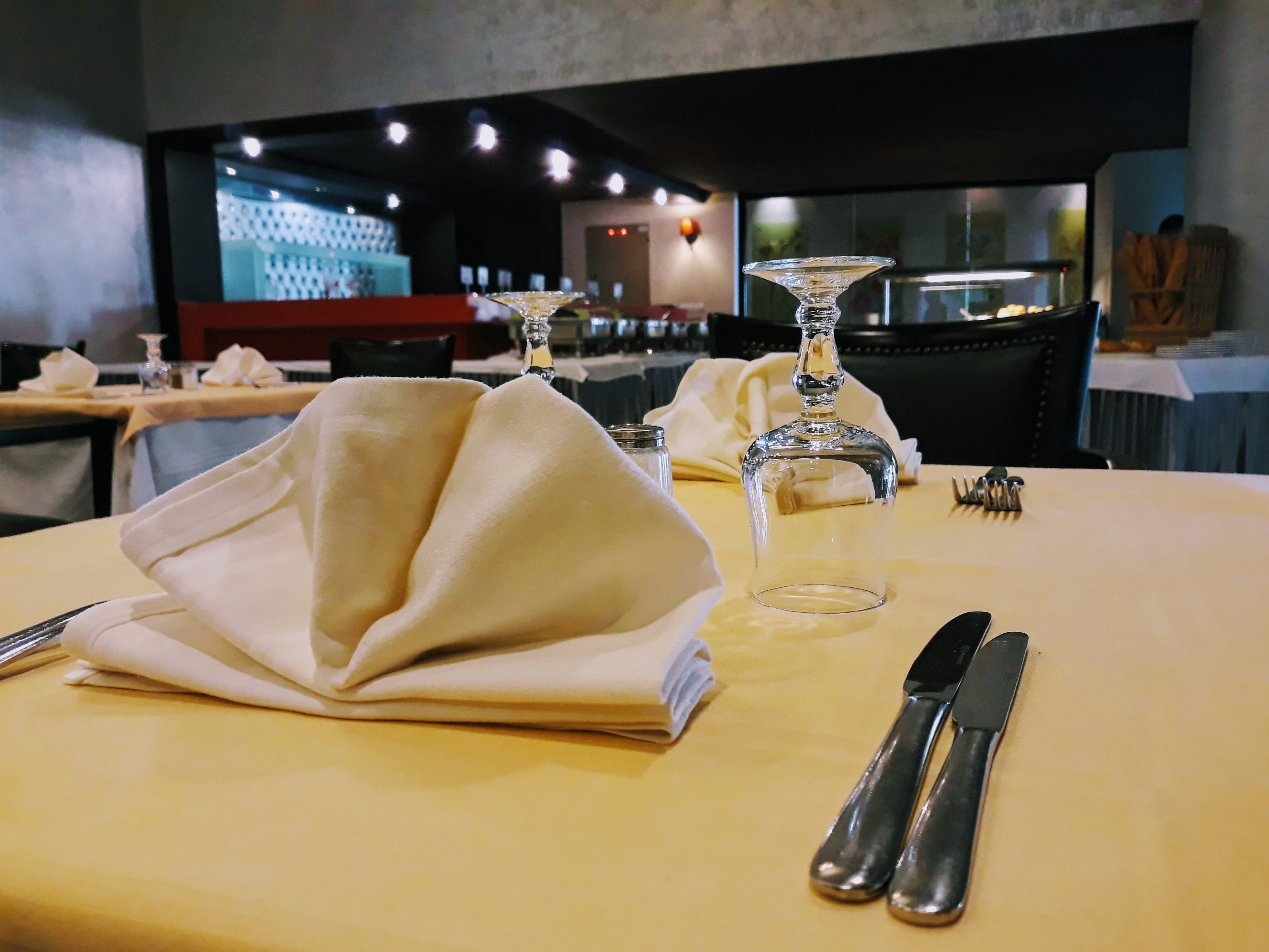 breakfast, lunch and dinner served