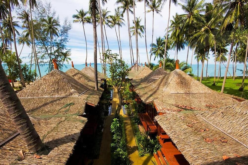 Lipa Bay Resort