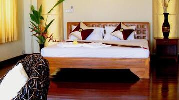 Villa, Beachfront | Minibar, in-room safe, desk, free cribs/infant beds