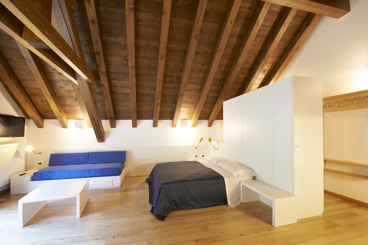 blackout curtains, rollaway beds, bed sheets