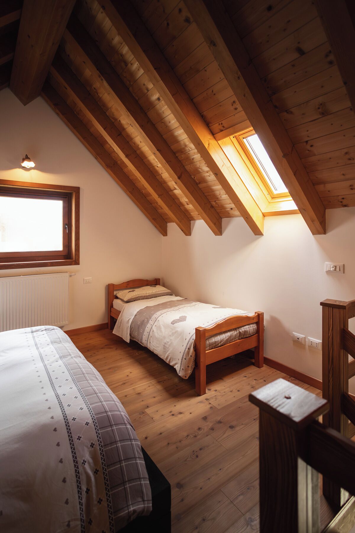 chalet (mia) | blackout curtains, rollaway beds, bed sheets