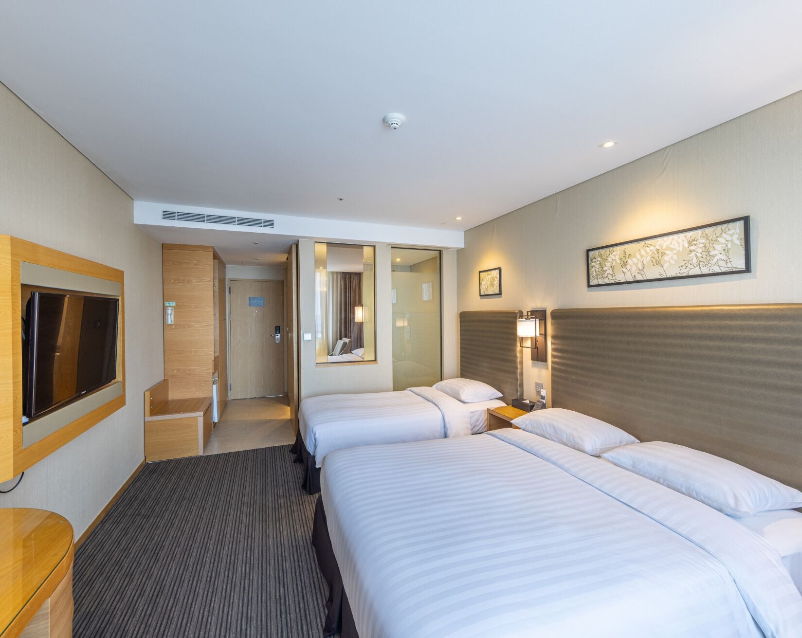 华丽客房, 多张床, 无烟房 (Twin bed on request) | 客房内保险箱、特色家居、办公桌、遮光窗帘