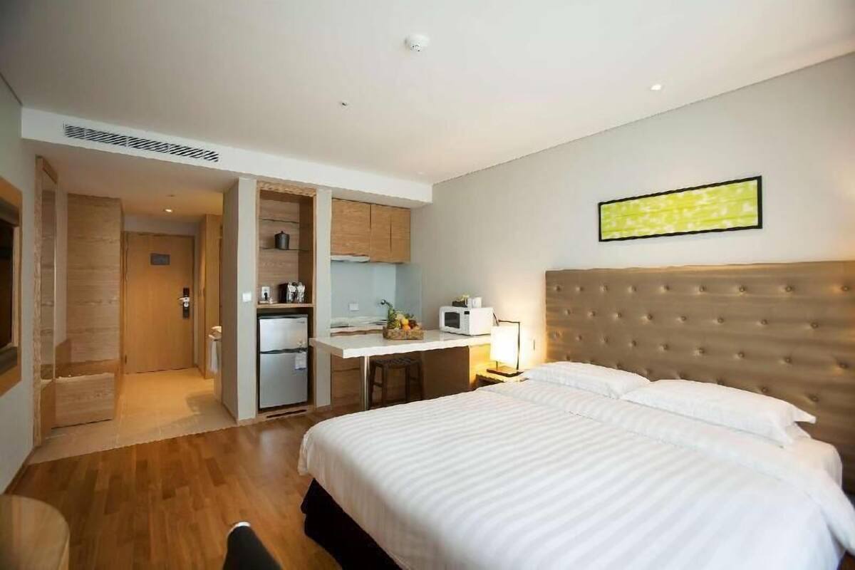 In-room safe, individually furnished, desk, blackout curtains