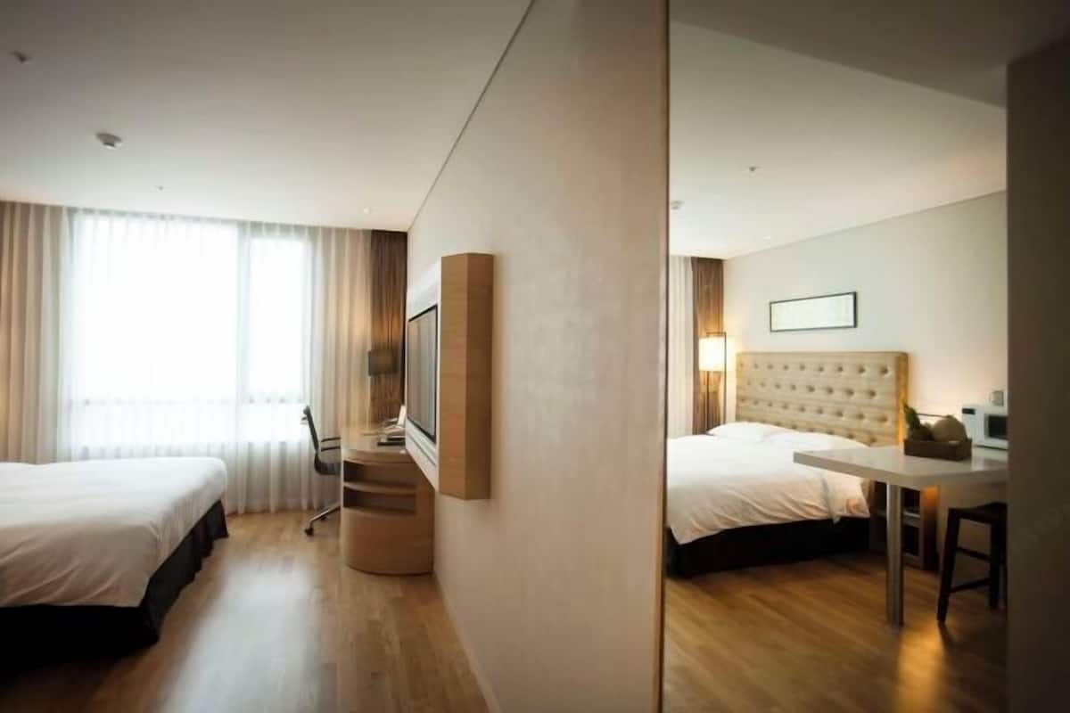 In-room safe, individually furnished, desk, blackout curtains