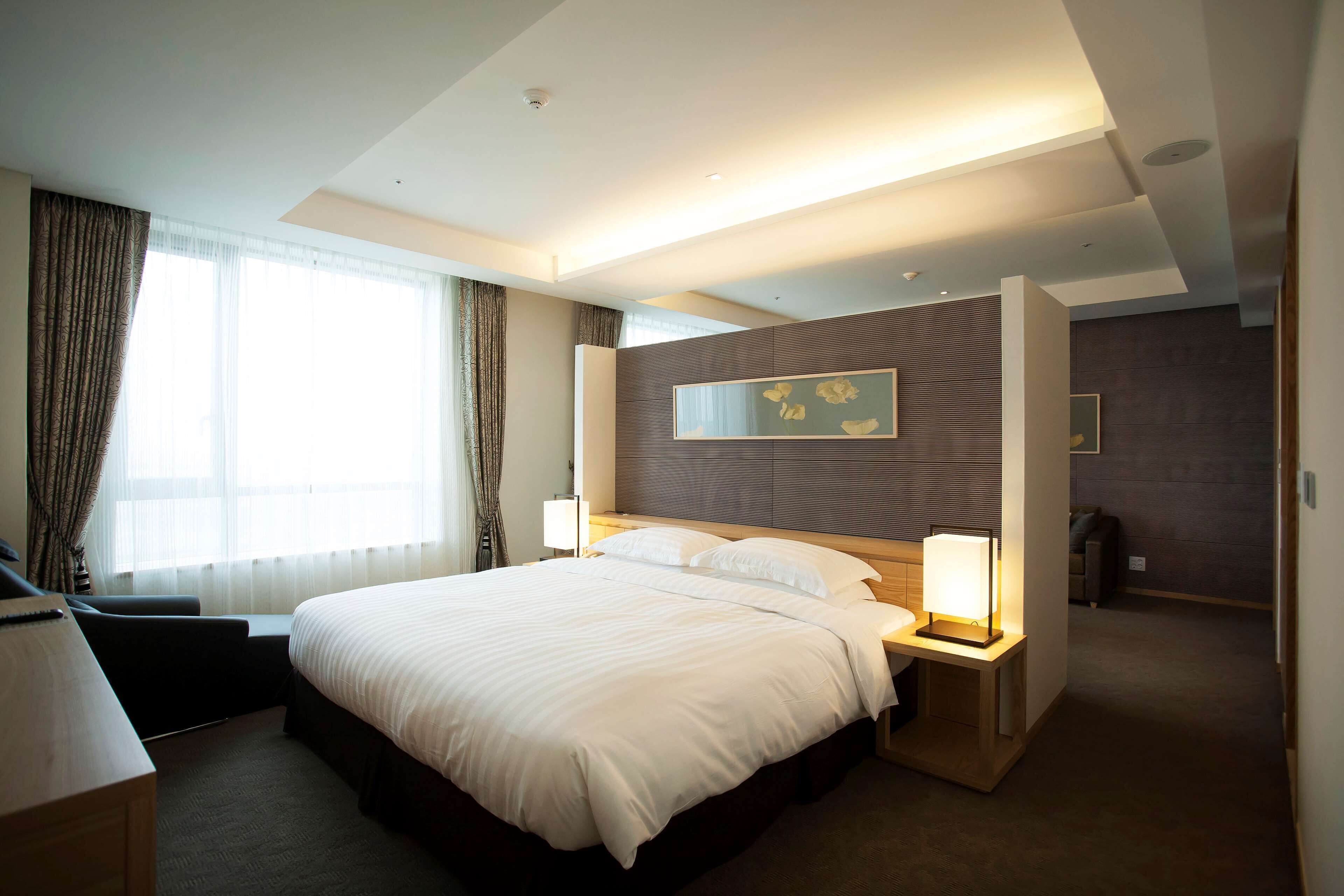 1 bedroom, in-room safe, individually furnished, desk