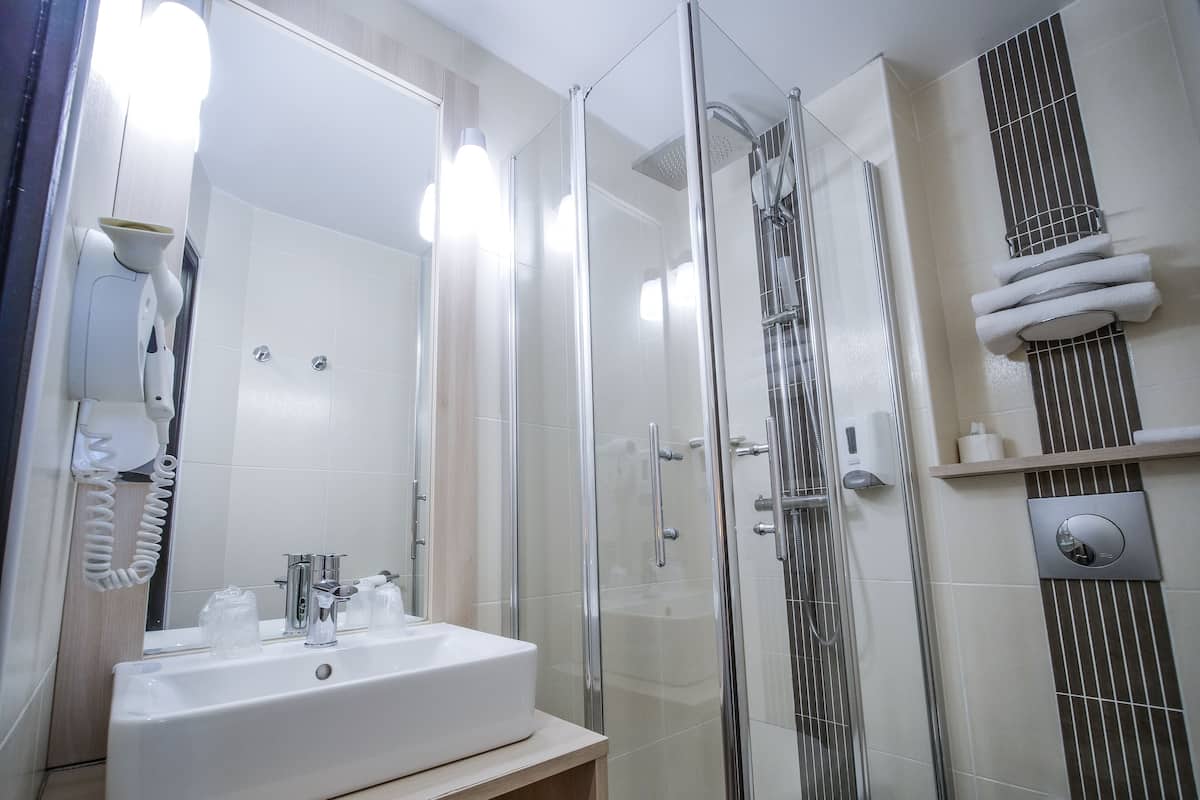 Blackout drapes, iron/ironing board, free cribs/infant beds, free WiFi