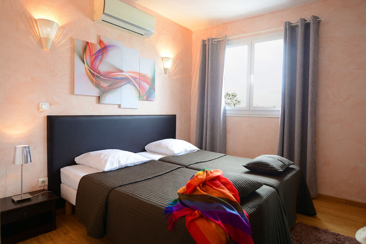 Twin Room | Premium bedding, Tempur-Pedic beds, free WiFi, bed sheets