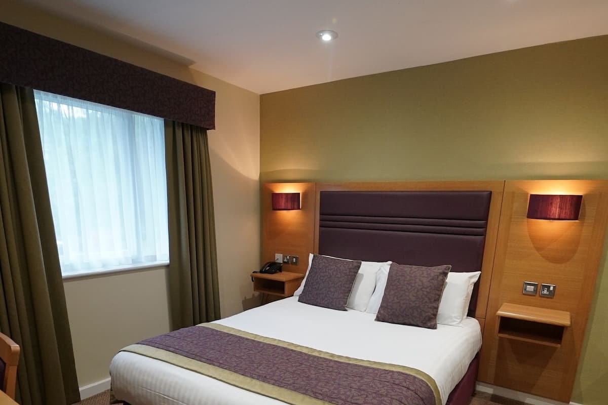 Ropa de cama de alta calidad y escritorio 