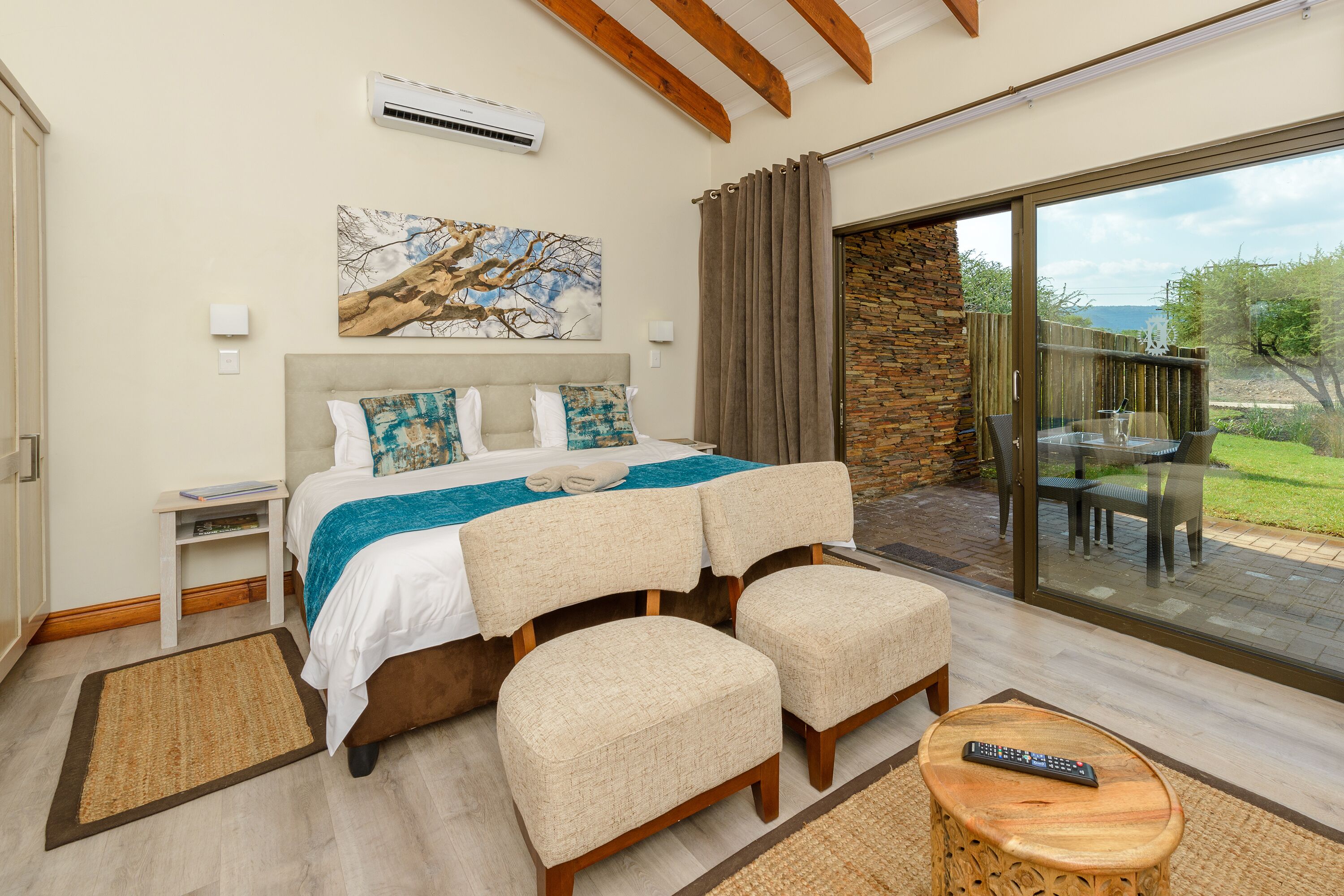 Free cribs/infant beds, free WiFi, bed sheets