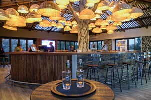 Bar (en la propiedad)