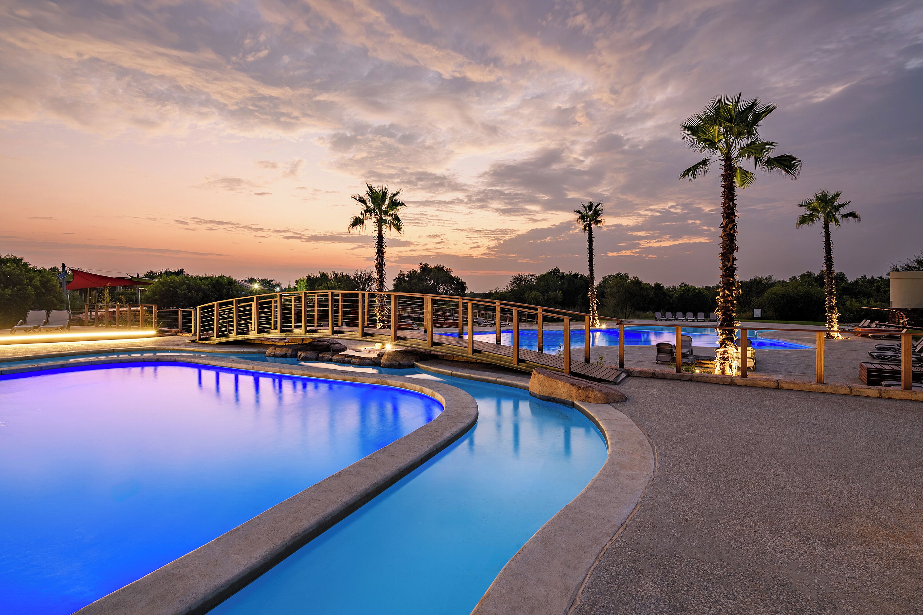 المنشأة من الخارج