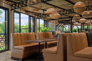 Café da manhã, almoço e jantar