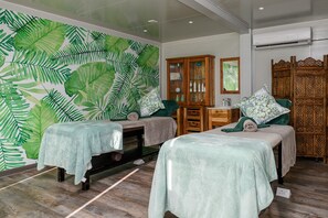 Hot tub, body treatments, hot stone massages, body wraps, facials - The Kingdom Resort (Moses Kotane)