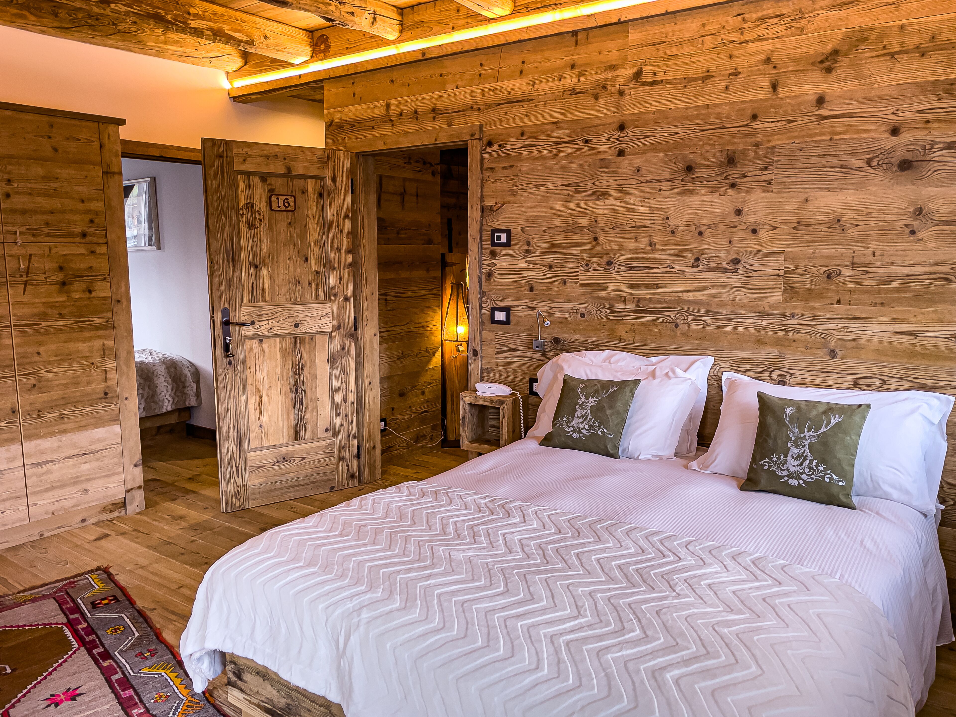 family room | down duvets, in-room safe, desk, free wifi