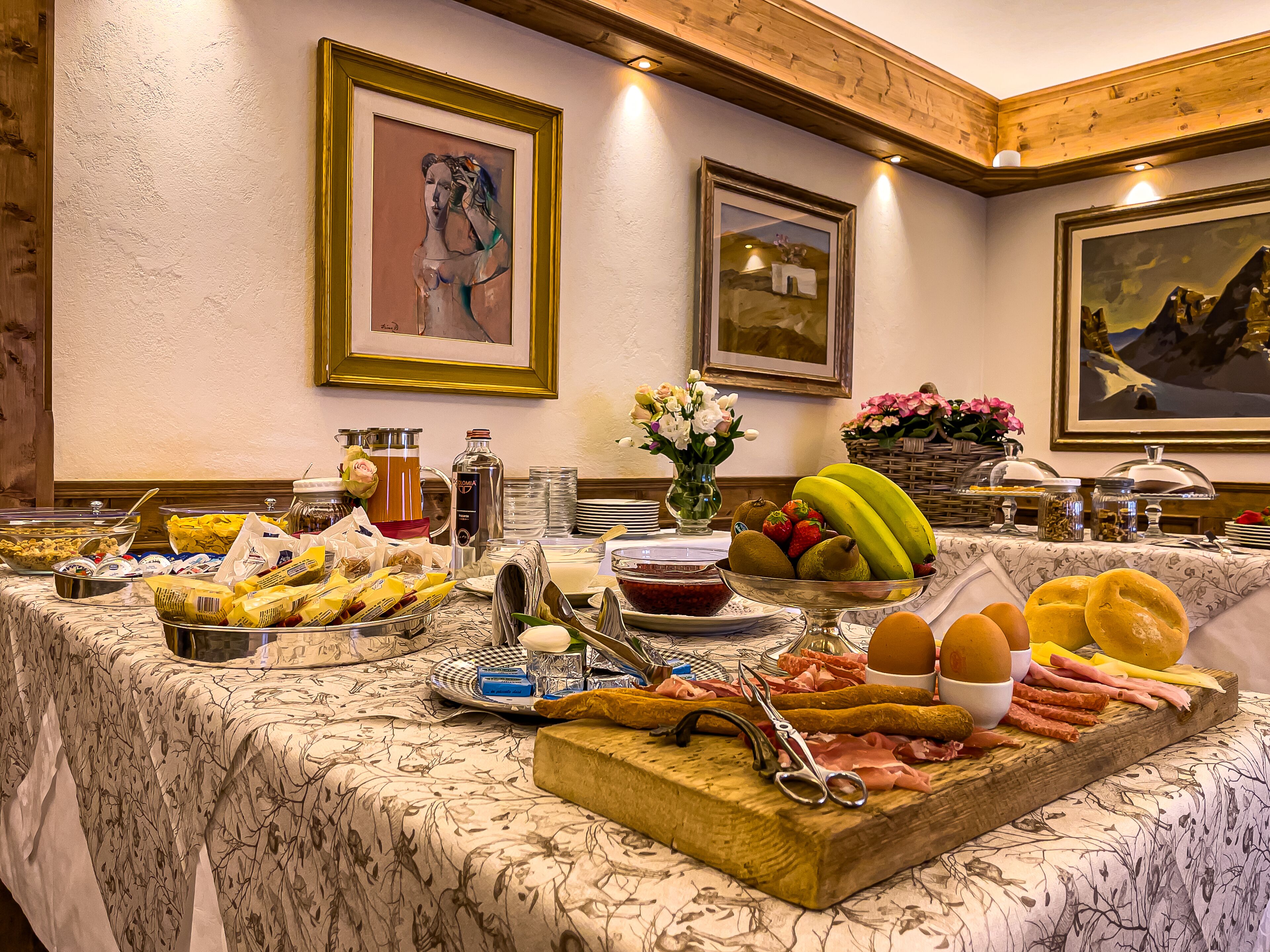 daily continental breakfast (eur 15 per person)