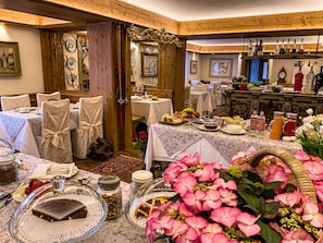 Daily continental breakfast for a fee - Hotel da Beppe Sello (Cortina d'Ampezzo)