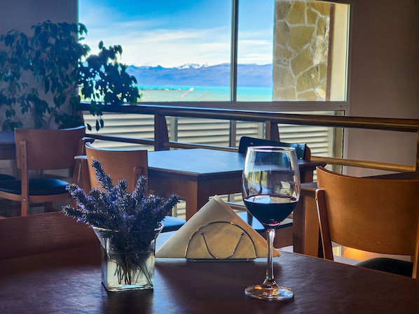 40-inch TV with cable channels - Tierra Tehuelche (El Calafate)