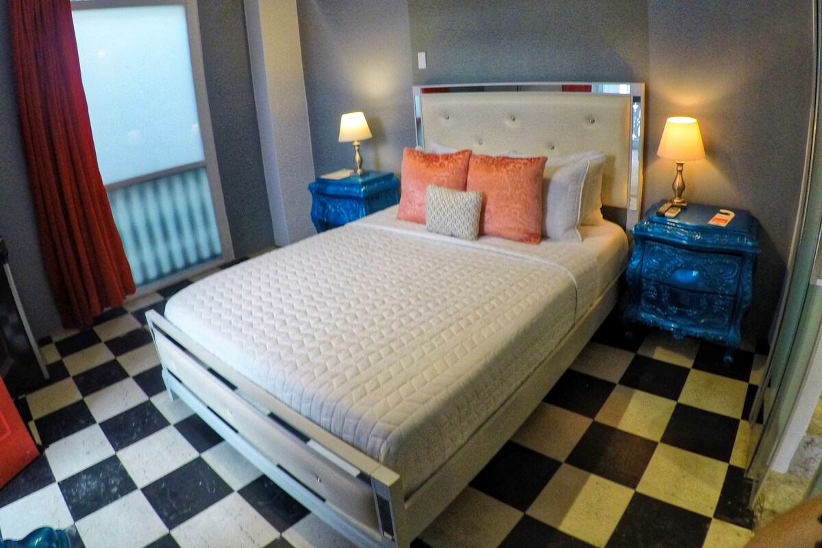 Rom – deluxe, 1 queensize-seng, ikke-røyk