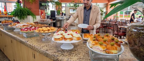 Petit déjeuner buffet
