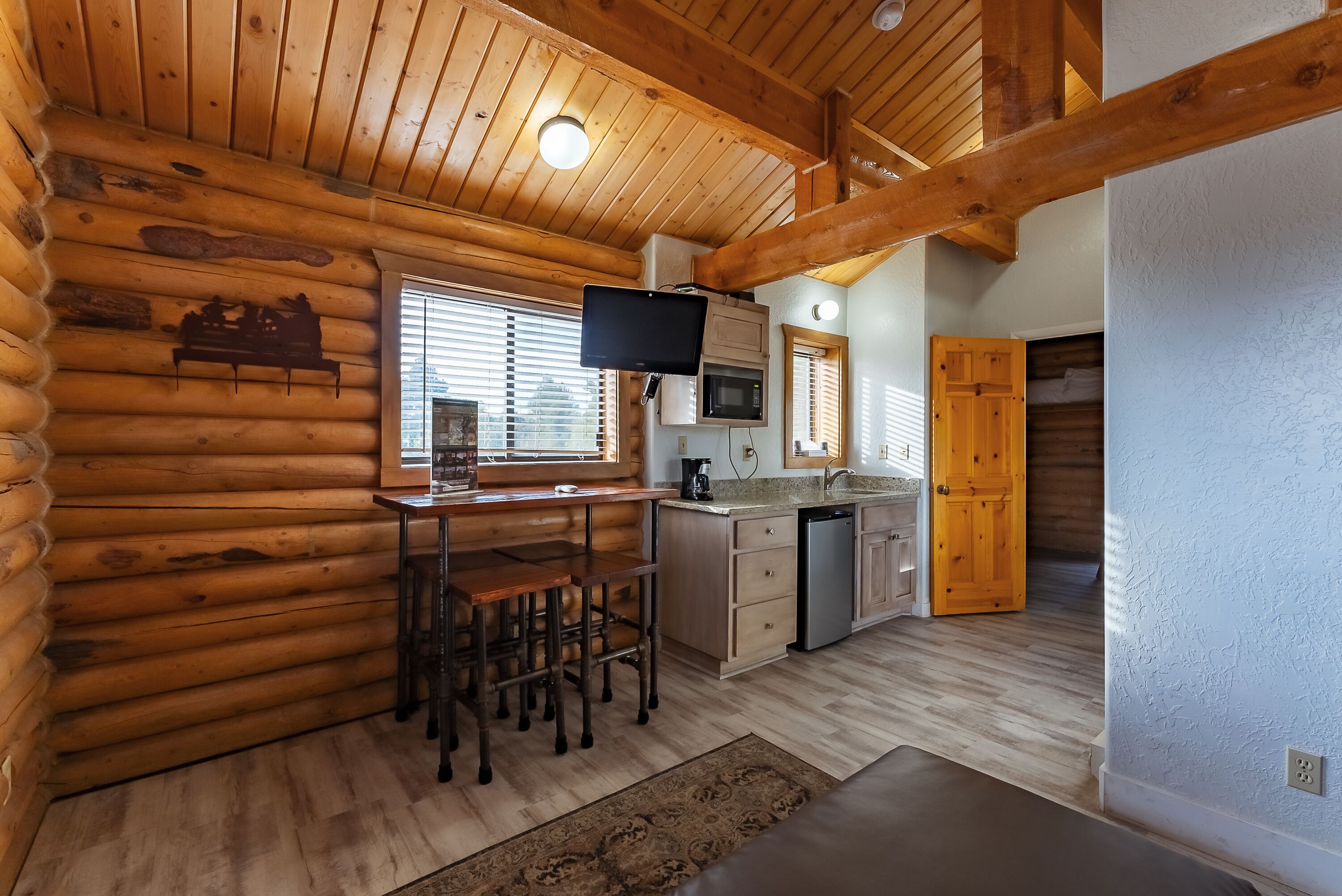 cabin, 1 bedroom | private kitchenette