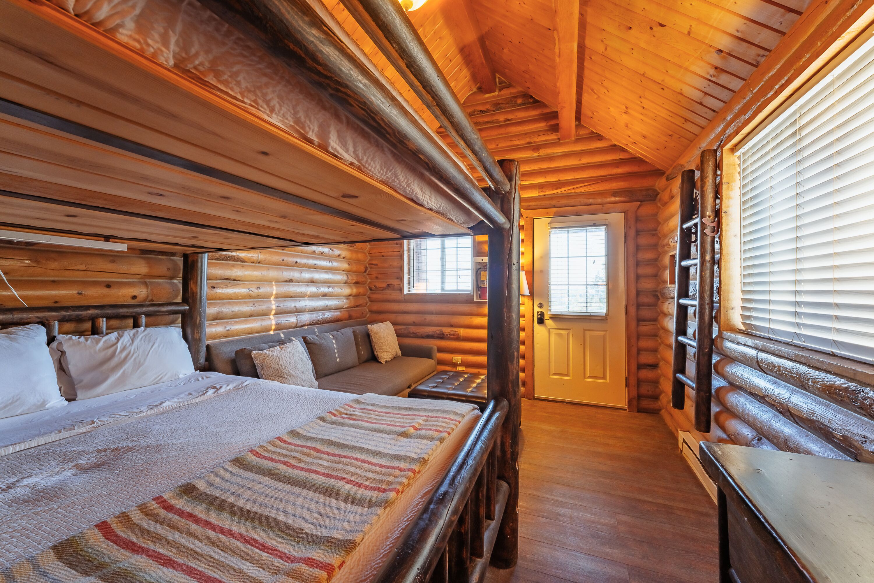 cabin | 1 bedroom, free wifi, bed sheets