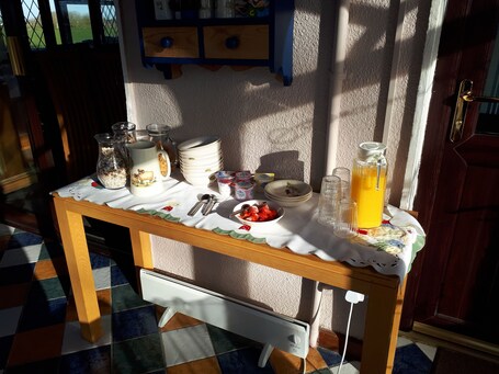 ์์นจ ์์ฌ ๊ณต๊ฐ