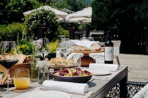 Breakfast, lunch, dinner and brunch served  - Les Chalets du Mont d’Arbois & Spa (Megeve)