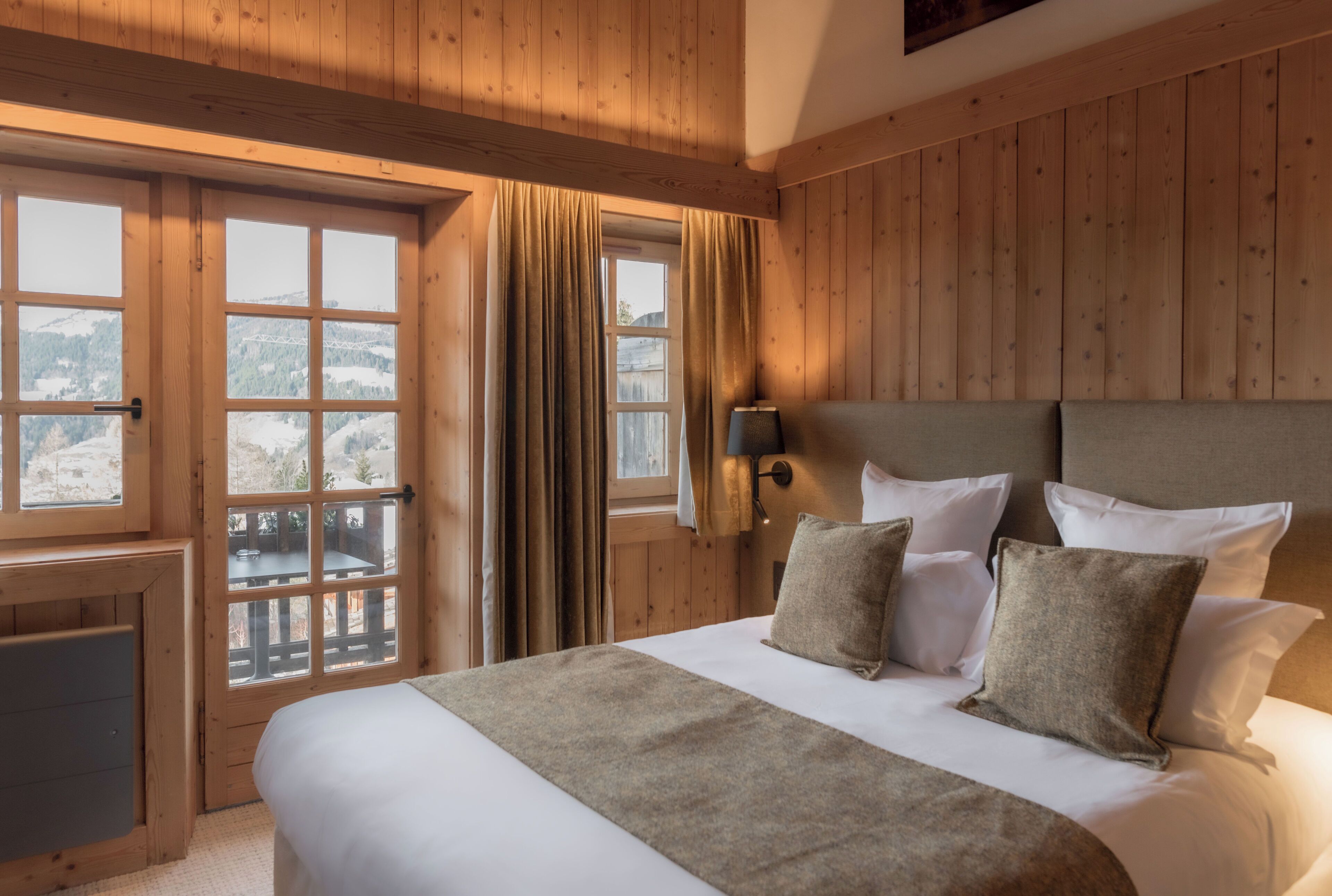 The Bees - n°27 | Ropa de cama hipoalergénica y caja de seguridad en la habitación 