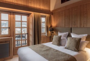 The Bees - n°27 | Allergitestet sengetøy, safe på rommet og blendingsgardiner